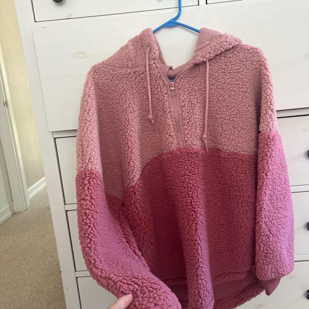 VS Pink sherpa